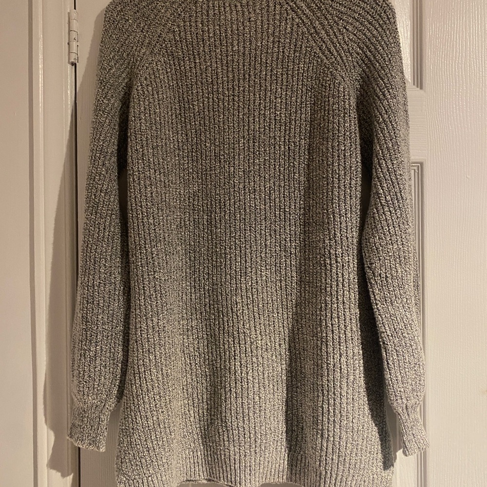 NWT Roots Sweater - Picture 2 of 5
